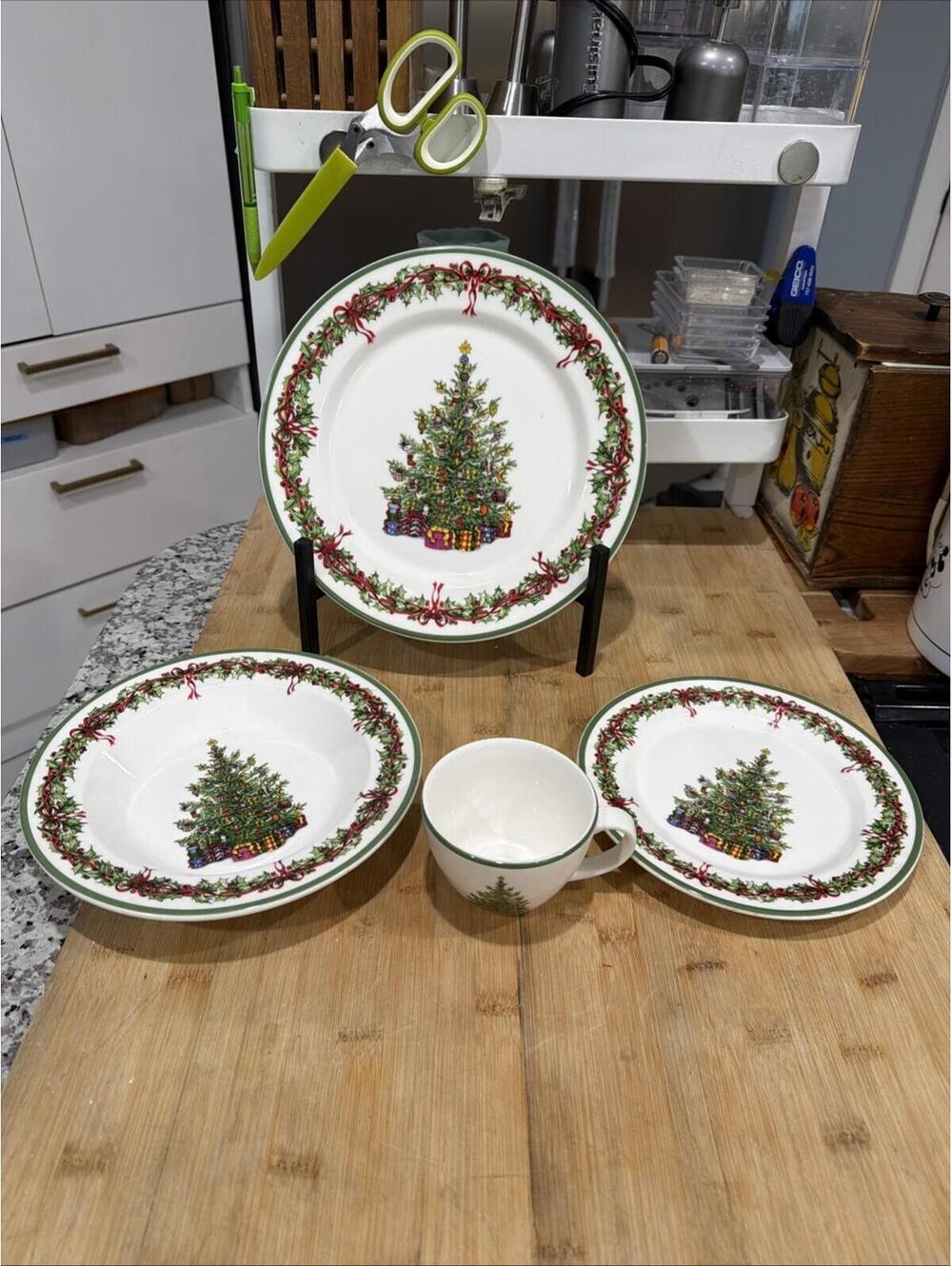 VTG 4 Piece Set Christopher Radko Holiday Traditions Lot Of Christmas Dishes *